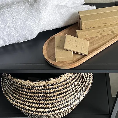 Appartement M&d Naehe Volkspark Mit Balkon - Netflix - Kueche *