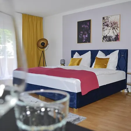 M&d Naehe Volkspark Mit Balkon - Netflix - Kueche *