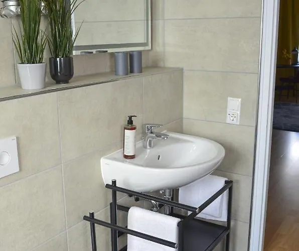 M&d Naehe Volkspark Mit Balkon - Netflix - Kueche Kaiserslautern