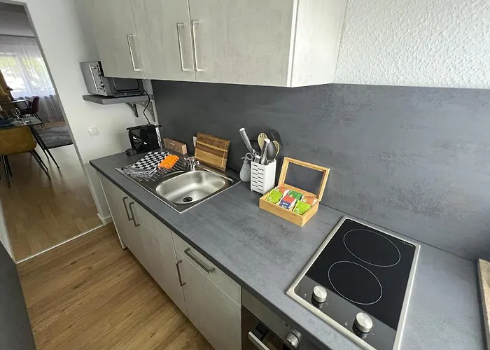 M&d Naehe Volkspark Mit Balkon - Netflix - Kueche