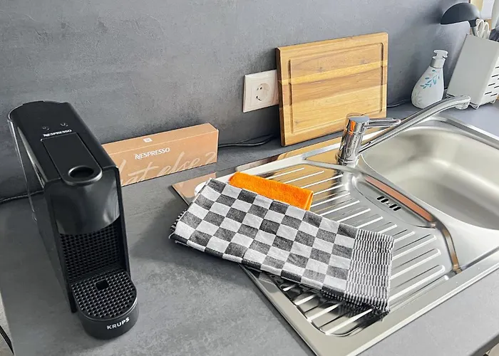 M&d Naehe Volkspark Mit Balkon - Netflix - Kueche Apartment *