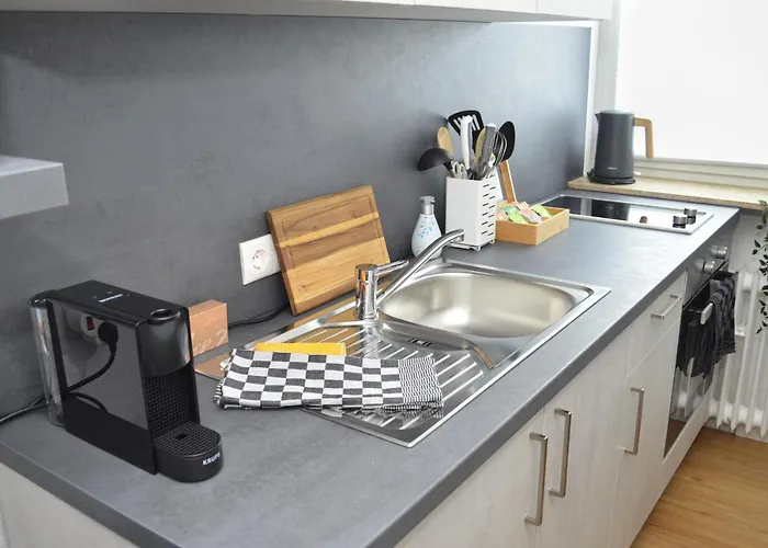 M&d Naehe Volkspark Mit Balkon - Netflix - Kueche Appartement