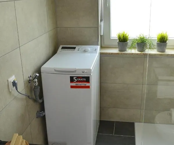 M&d Naehe Volkspark Mit Balkon - Netflix - Kueche *